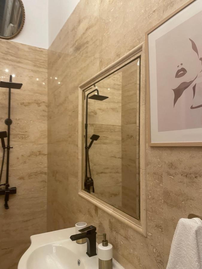 Апартаменты Littleparis Клуж-Напока Экстерьер фото